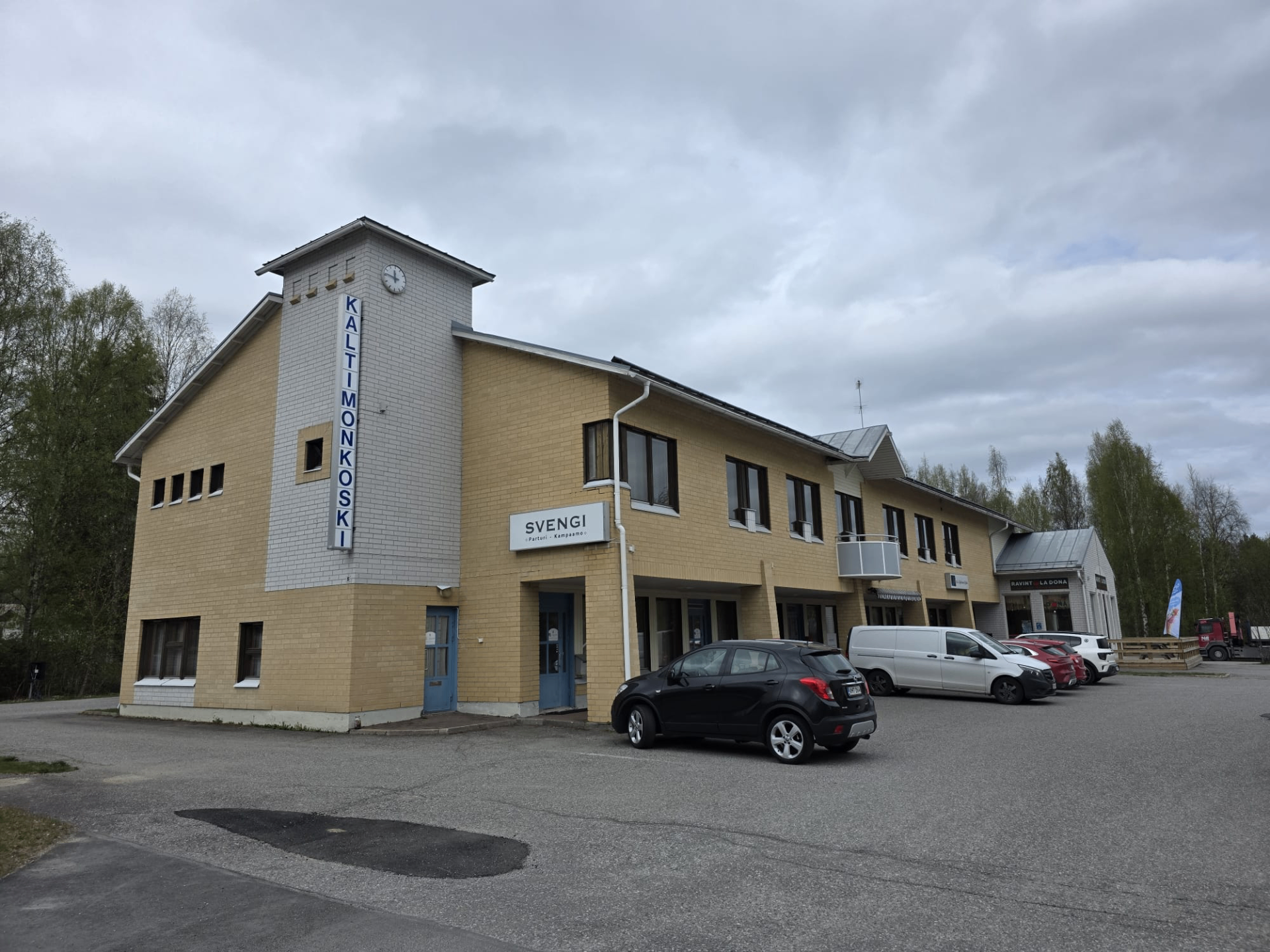 Pysäköinti & Sähköauton lataus